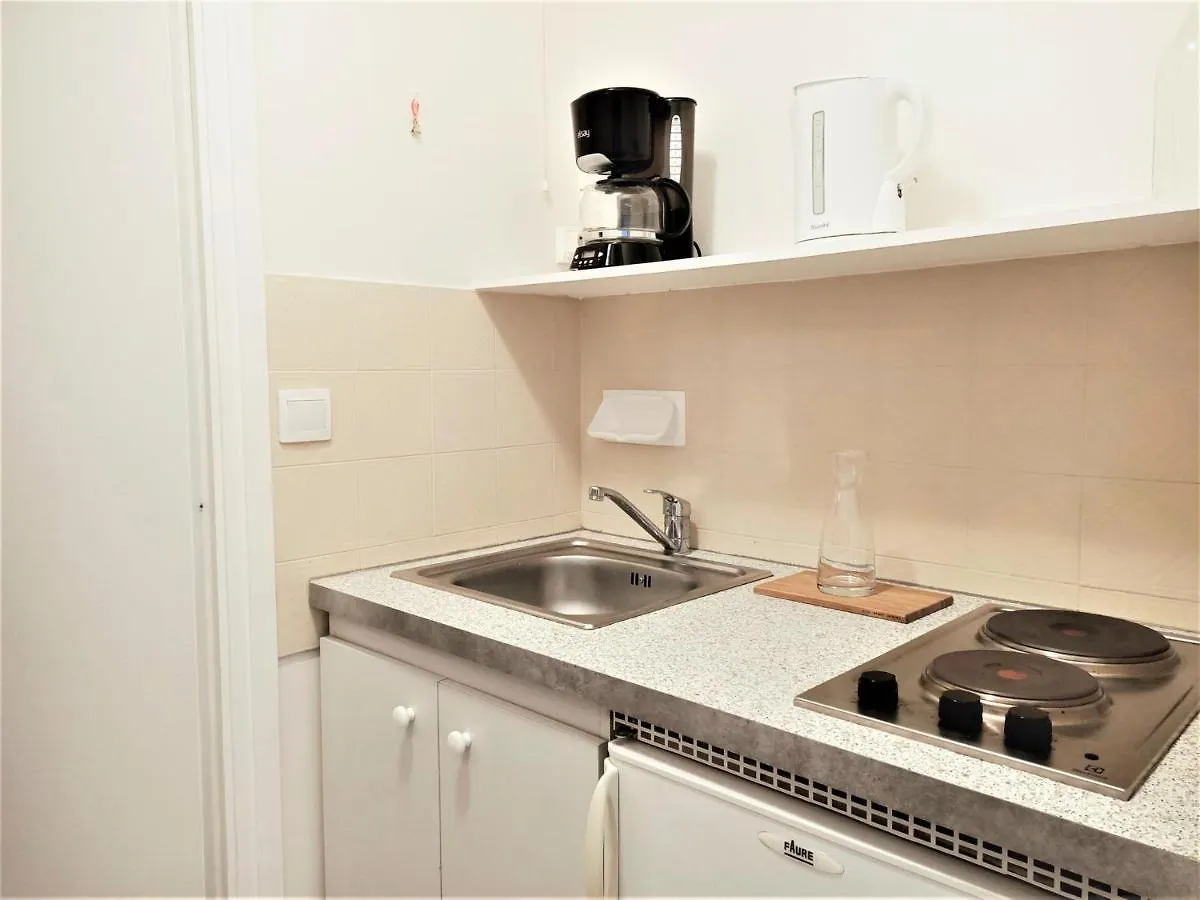 Apartment Studio Moderne A Aix-Les-Bains, Proche Centre-Ville Et Thermes, Avec Balcon Et Fibre Optique ! - Fr-1-555-37